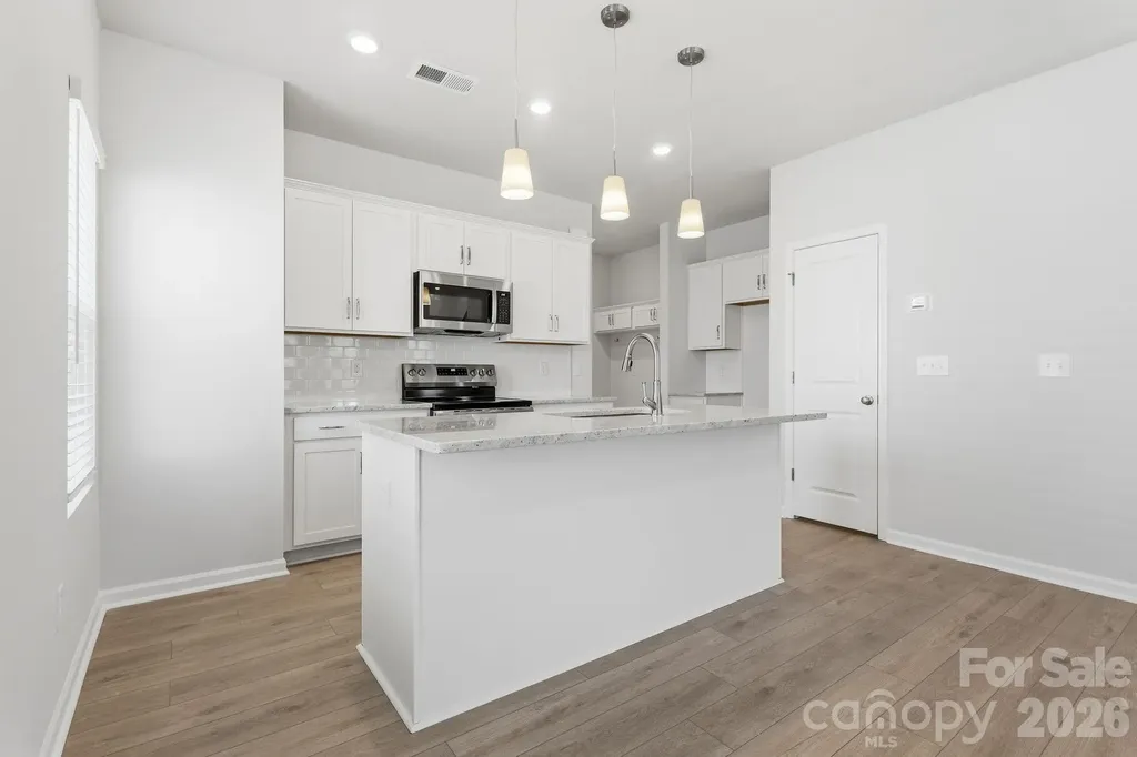 4636 Lakeview Road Charlotte NC 28216