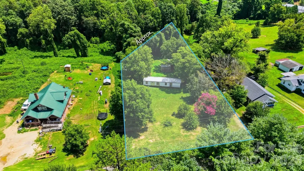 136 South Main Street Granite Falls NC 28630