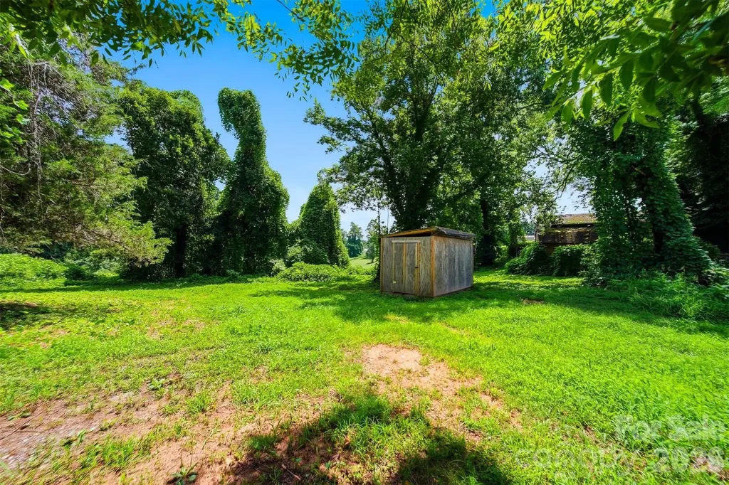 136 South Main Street Granite Falls NC 28630