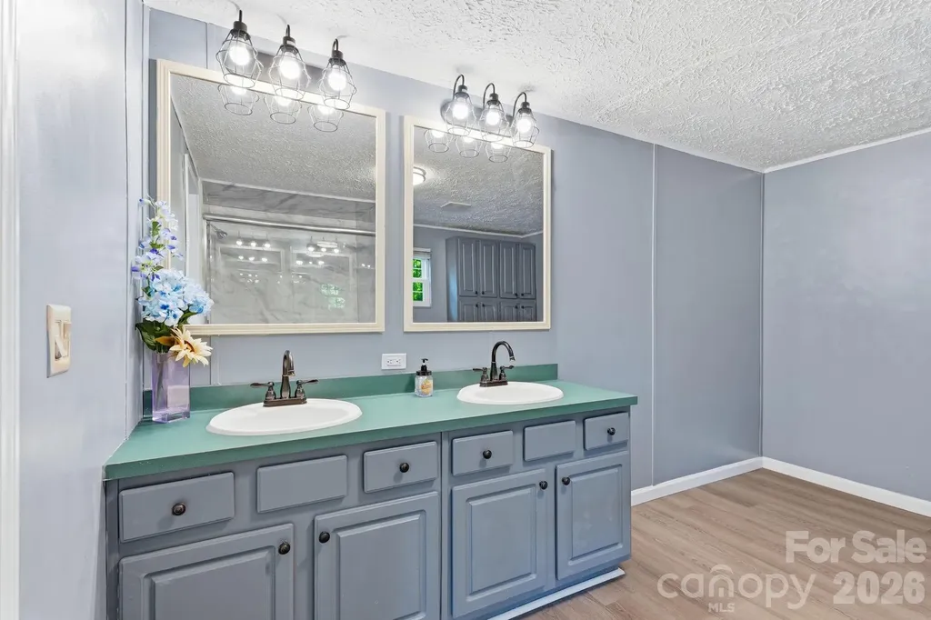 3307 Baltimore Road East Bend NC 27018