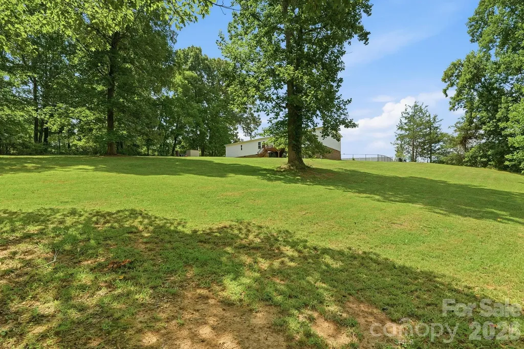 3307 Baltimore Road East Bend NC 27018