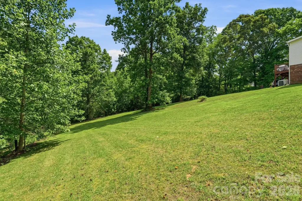 3307 Baltimore Road East Bend NC 27018