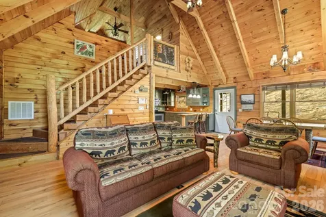 2560 Round Hill Road Bryson City NC 28713