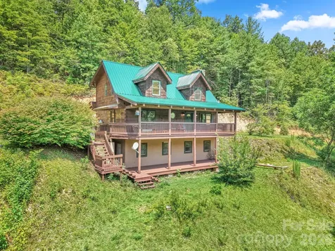 2560 Round Hill Road Bryson City NC 28713