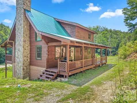 2560 Round Hill Road Bryson City NC 28713