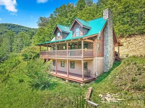 2560 Round Hill Road Bryson City NC 28713