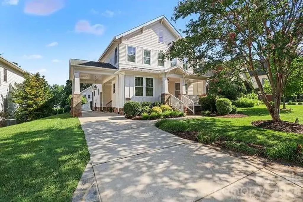 163 N Canterbury Road Charlotte NC 28211