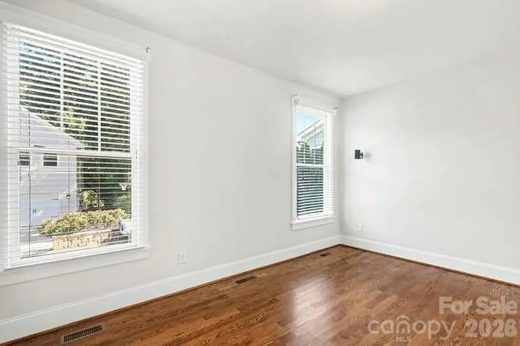 163 N Canterbury Road Charlotte NC 28211
