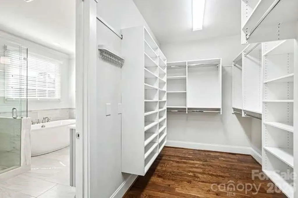 163 N Canterbury Road Charlotte NC 28211