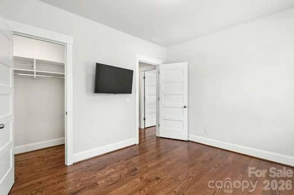 163 N Canterbury Road Charlotte NC 28211