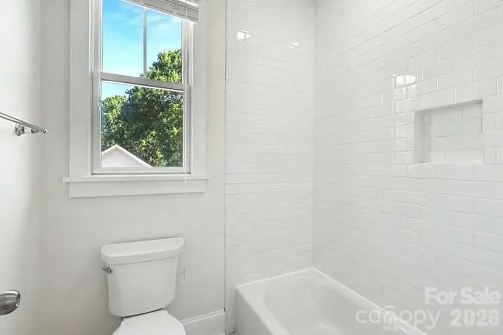 163 N Canterbury Road Charlotte NC 28211
