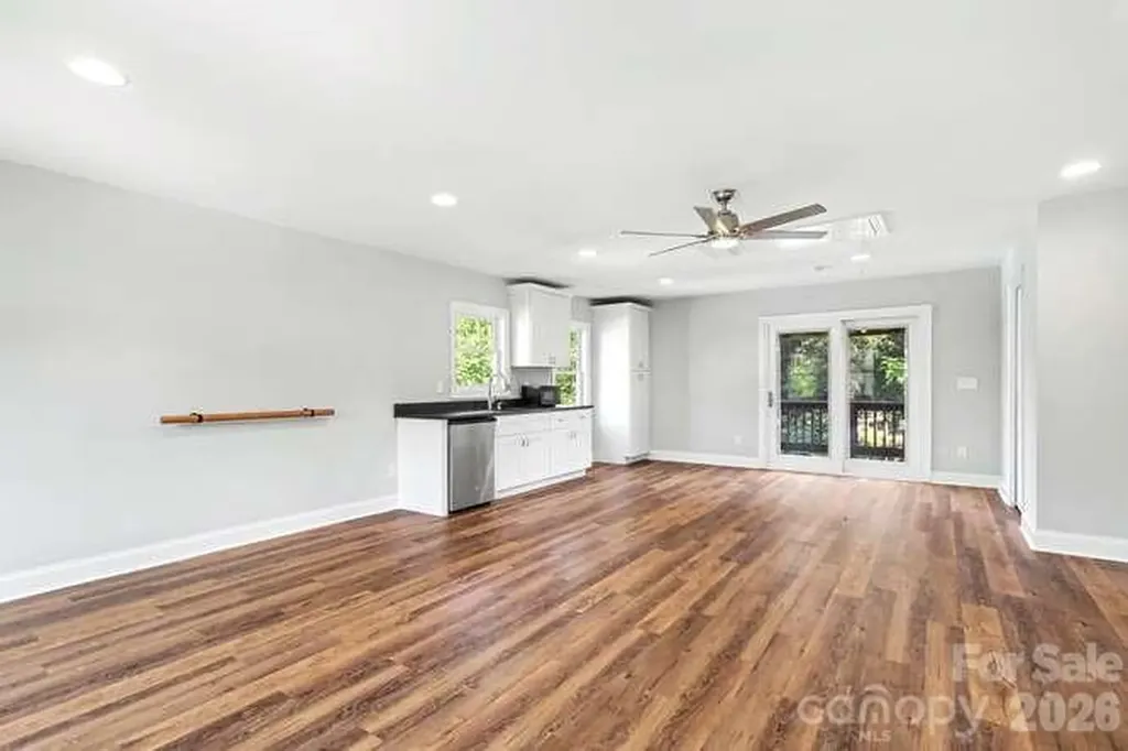 163 N Canterbury Road Charlotte NC 28211