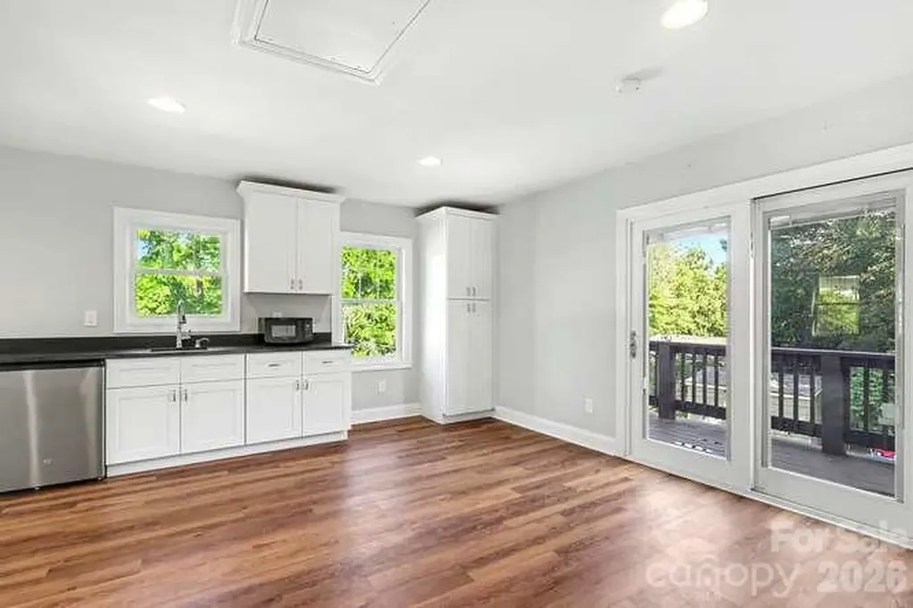 163 N Canterbury Road Charlotte NC 28211