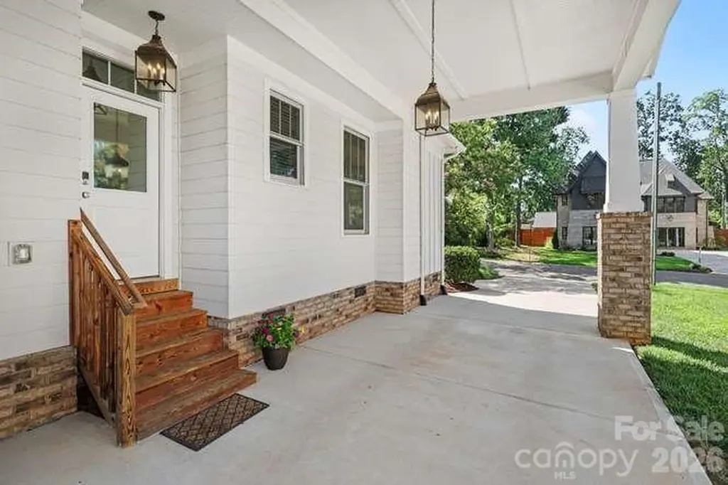 163 N Canterbury Road Charlotte NC 28211