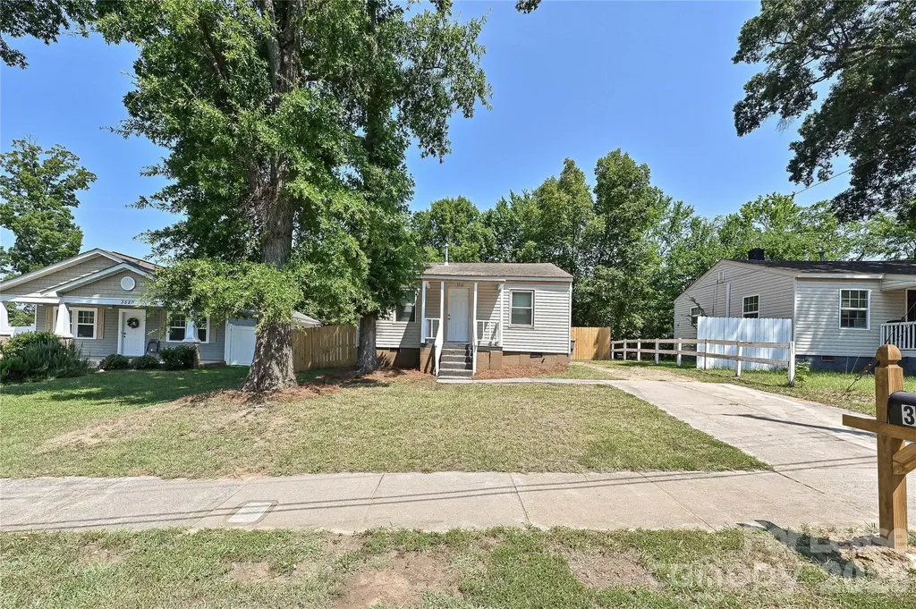 3516 Jonquil Street Charlotte NC 28211