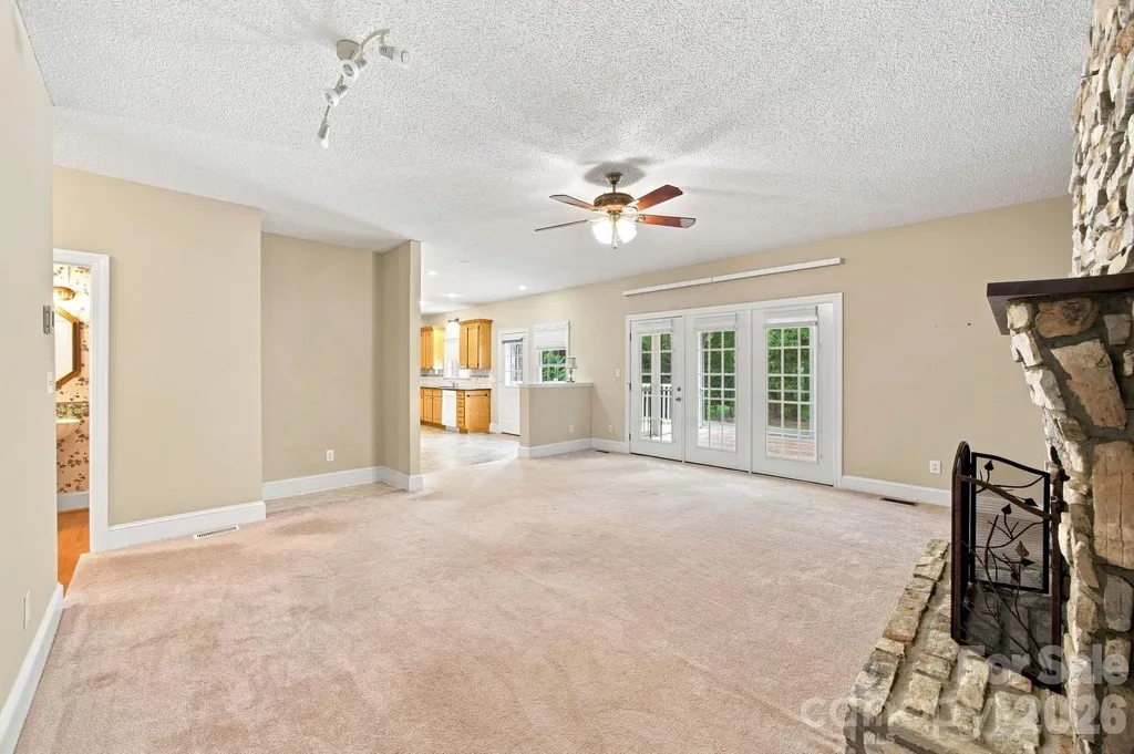 182 Robert Drive Statesville NC 28625