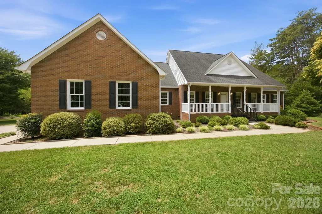182 Robert Drive Statesville NC 28625