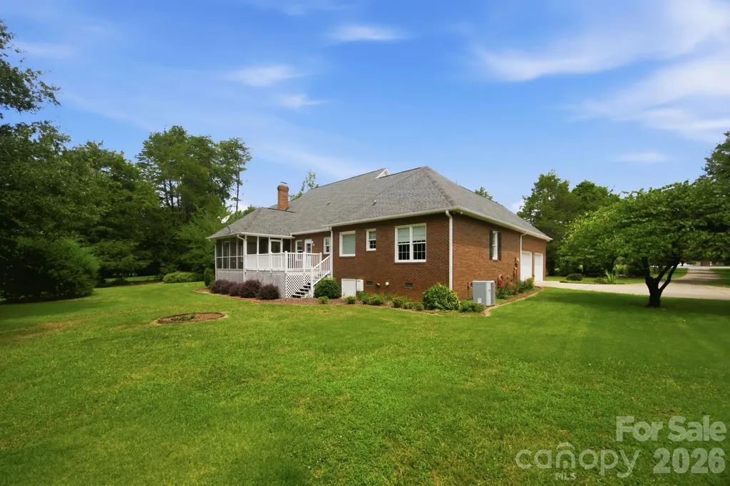 182 Robert Drive Statesville NC 28625