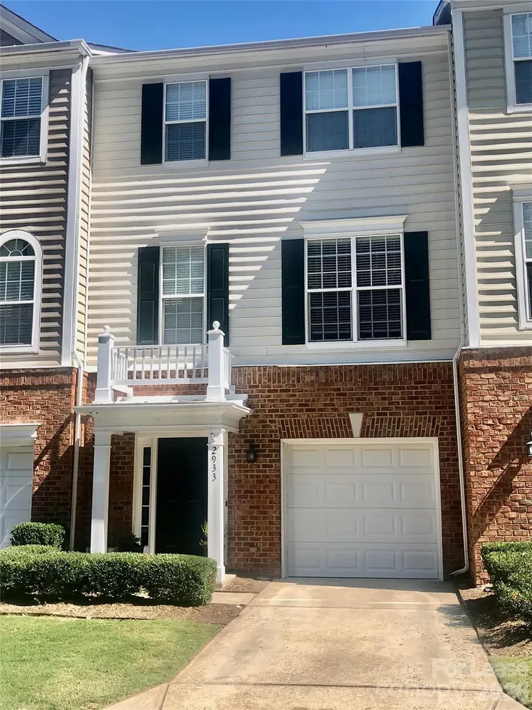 2933 Duvalla Avenue Charlotte NC 28209