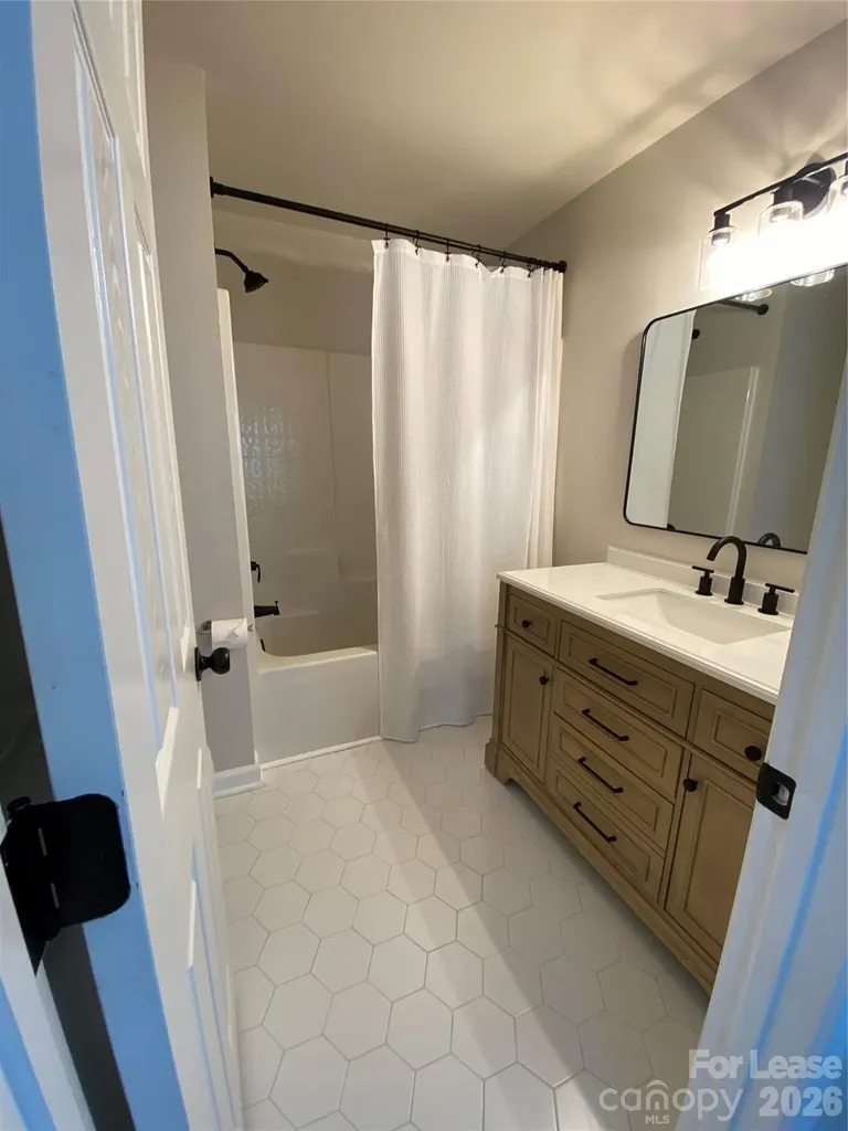 2933 Duvalla Avenue Charlotte NC 28209