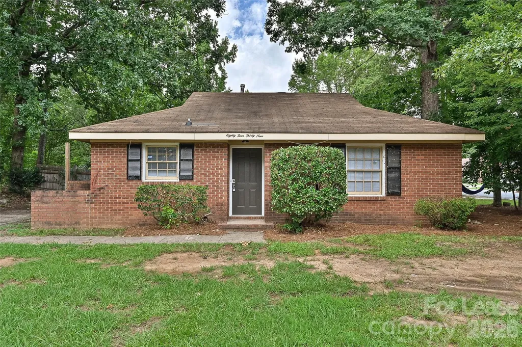 8439 Country Oaks Road Charlotte NC 28227