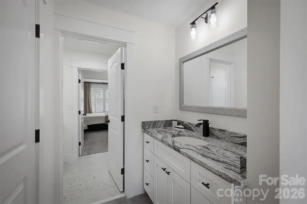 4820 Glen Hollow Lane NE Hickory NC 28601