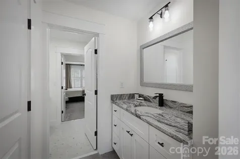4820 Glen Hollow Lane NE Hickory NC 28601