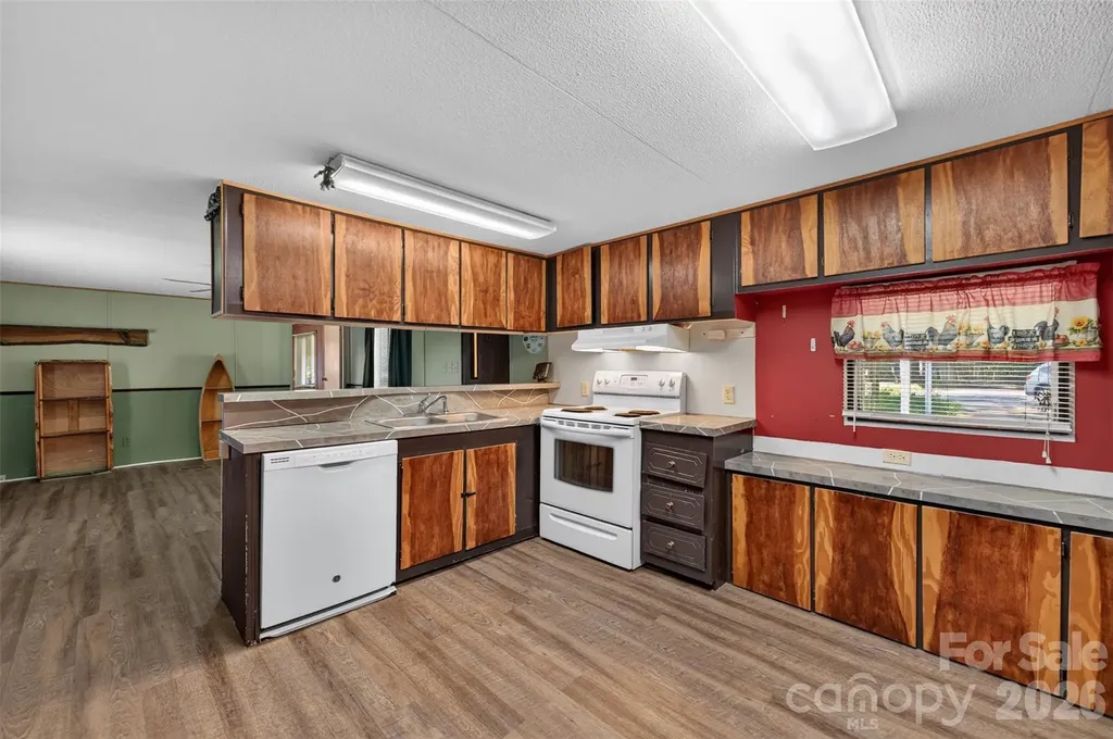 2753 Fairwood Drive Hudson NC 28638