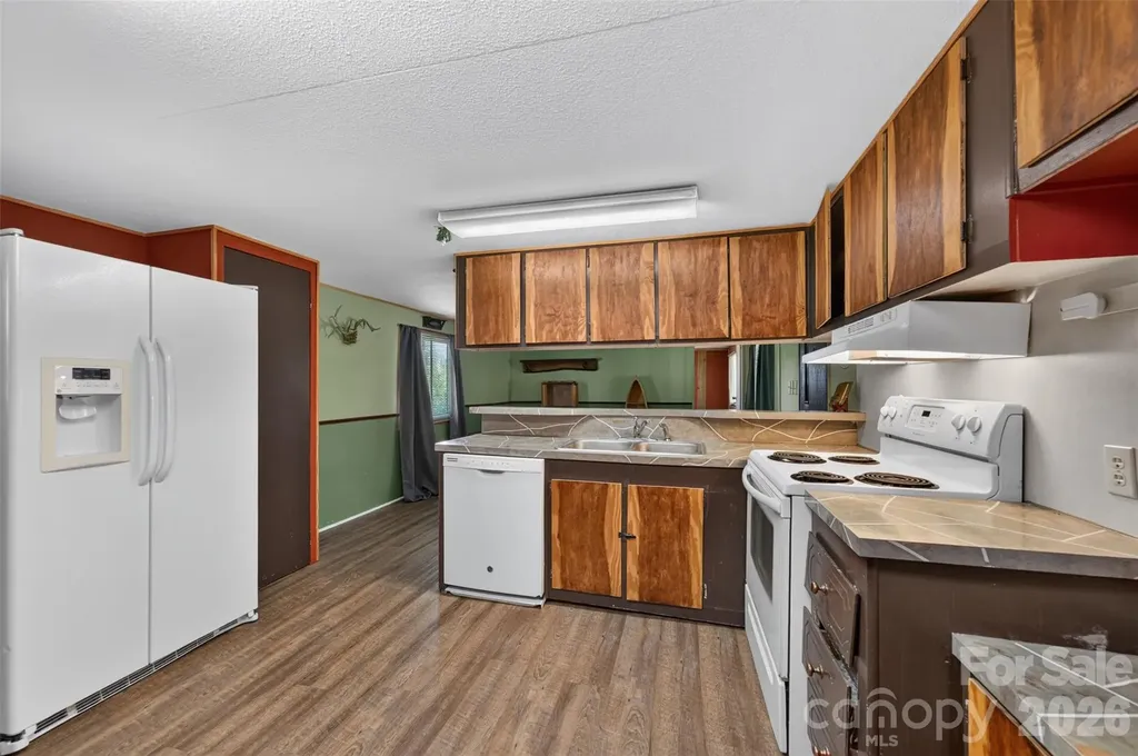 2753 Fairwood Drive Hudson NC 28638
