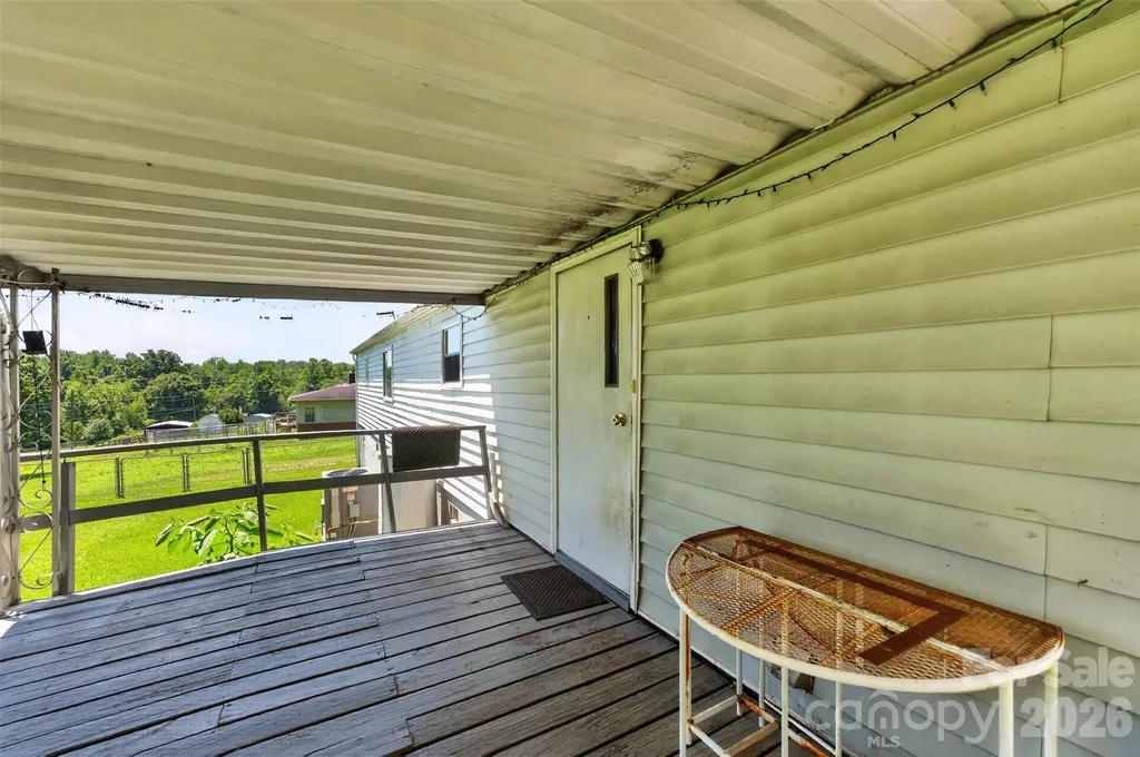 2753 Fairwood Drive Hudson NC 28638