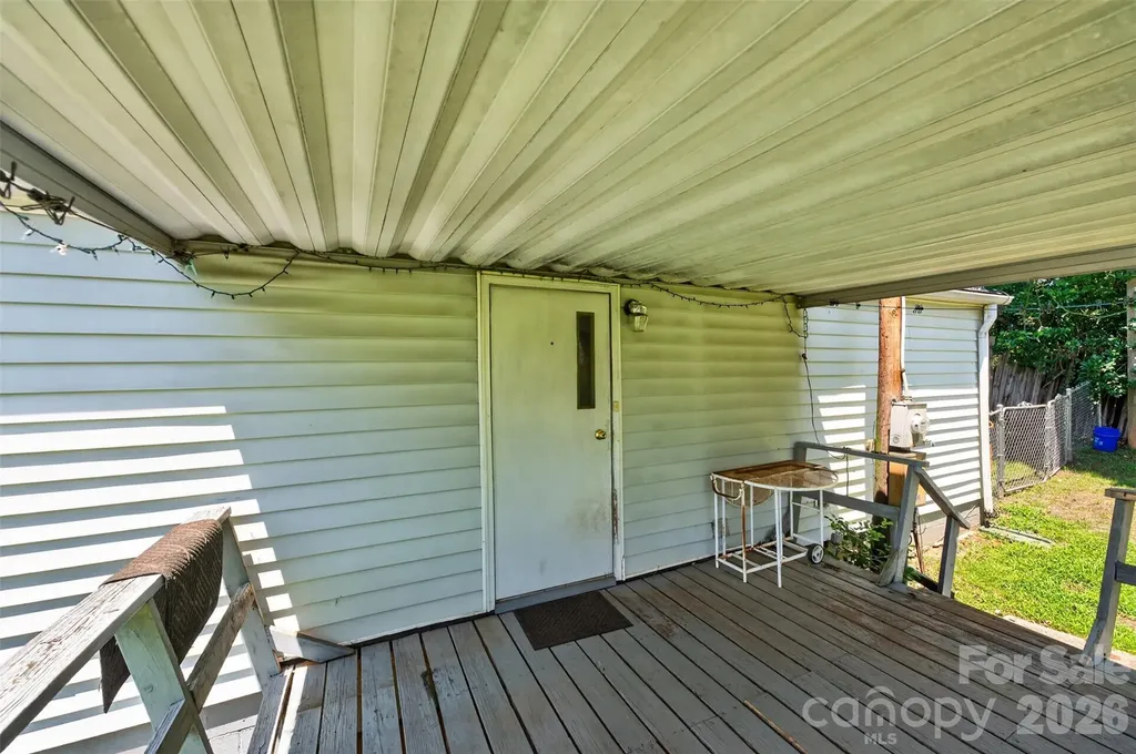 2753 Fairwood Drive Hudson NC 28638