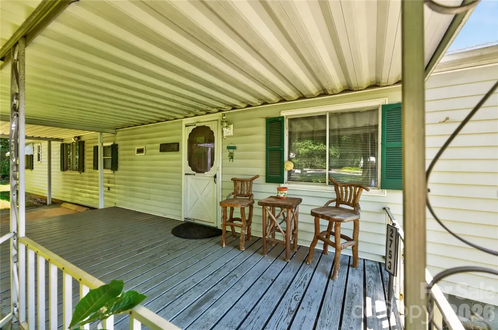 2753 Fairwood Drive Hudson NC 28638