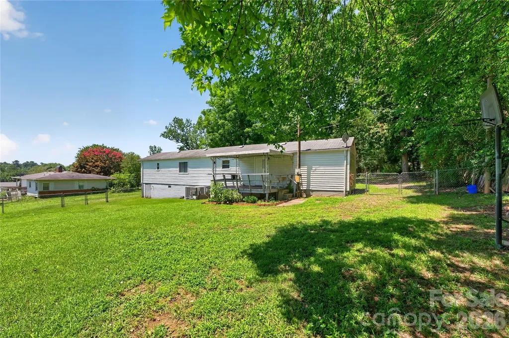 2753 Fairwood Drive Hudson NC 28638