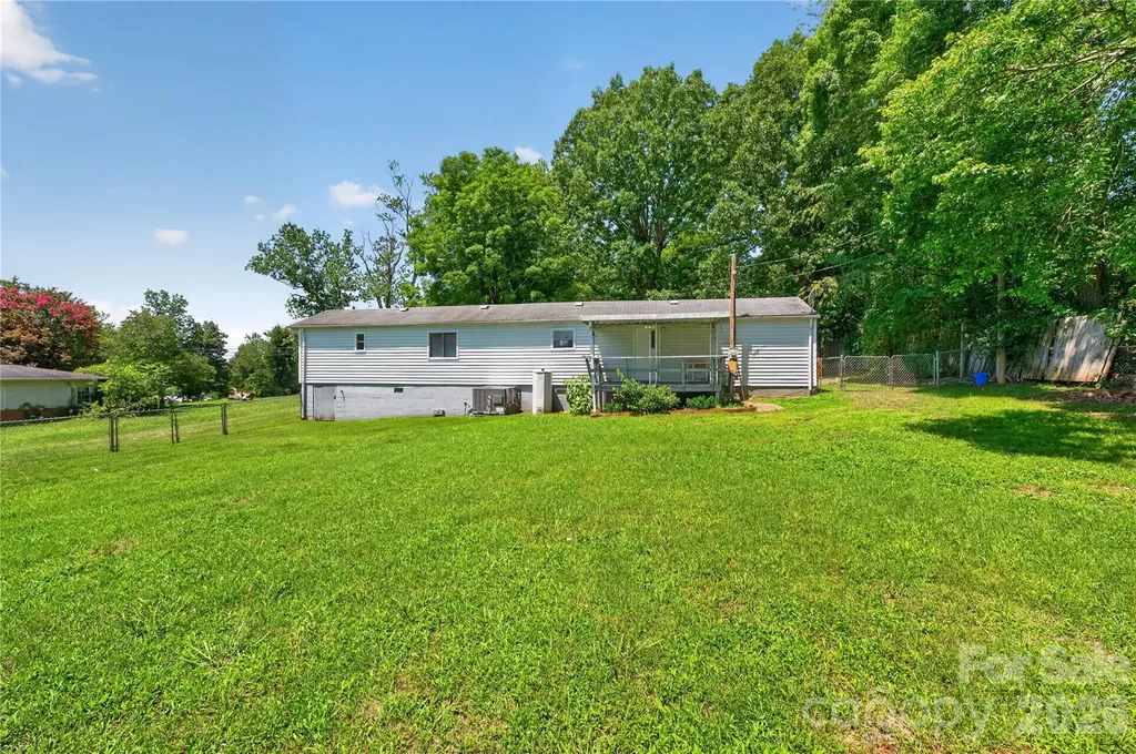 2753 Fairwood Drive Hudson NC 28638