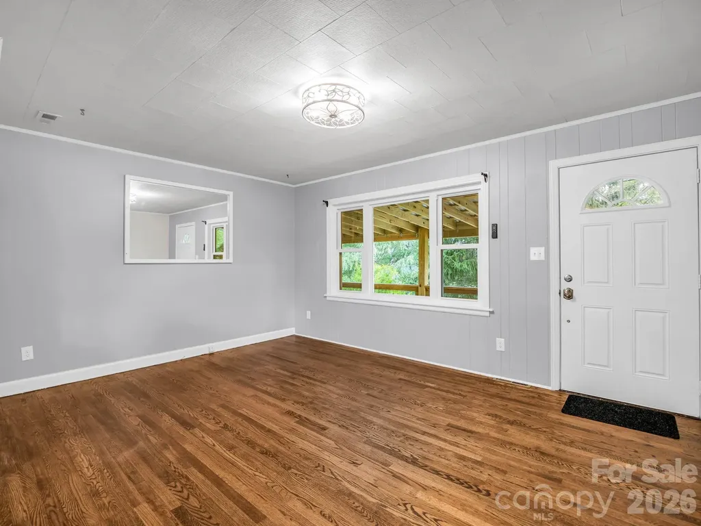 407 Hiawassee Avenue Black Mountain NC 28711