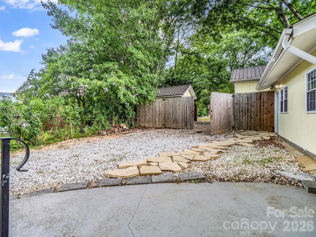 407 Hiawassee Avenue Black Mountain NC 28711