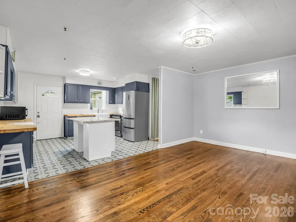 407 Hiawassee Avenue Black Mountain NC 28711