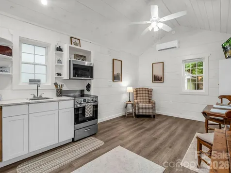 407 Hiawassee Avenue Black Mountain NC 28711