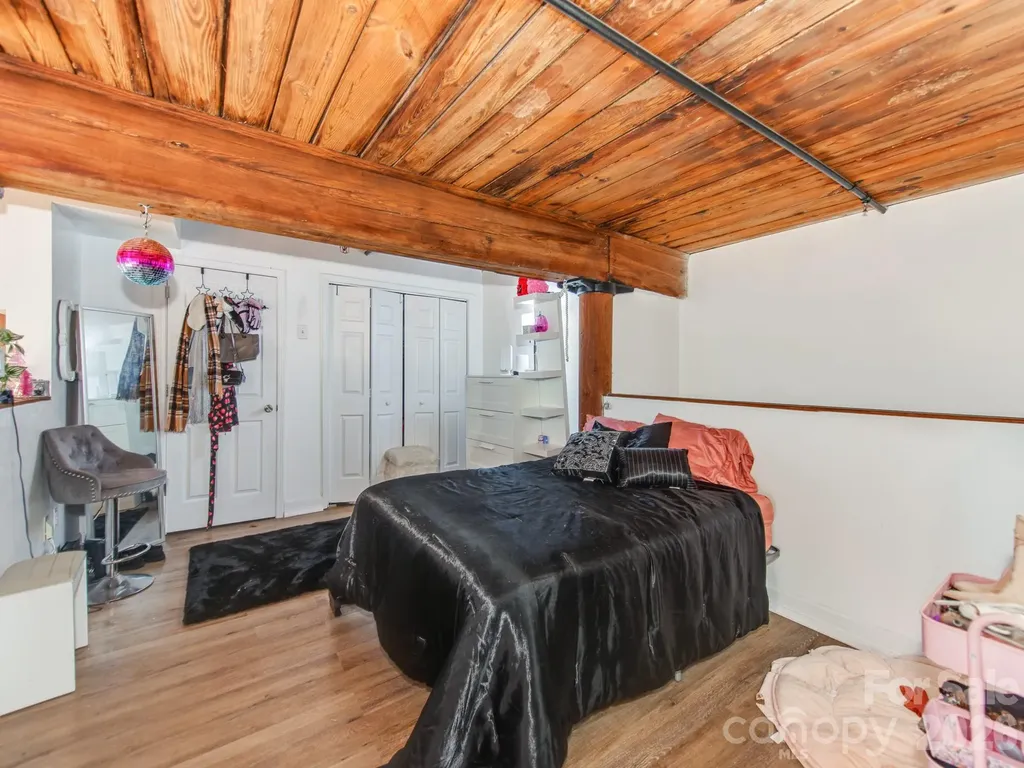 201 Hoskins Road S Charlotte NC 28208