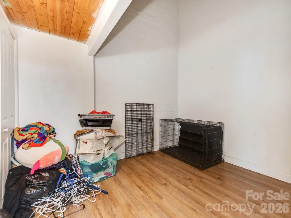 201 Hoskins Road S Charlotte NC 28208