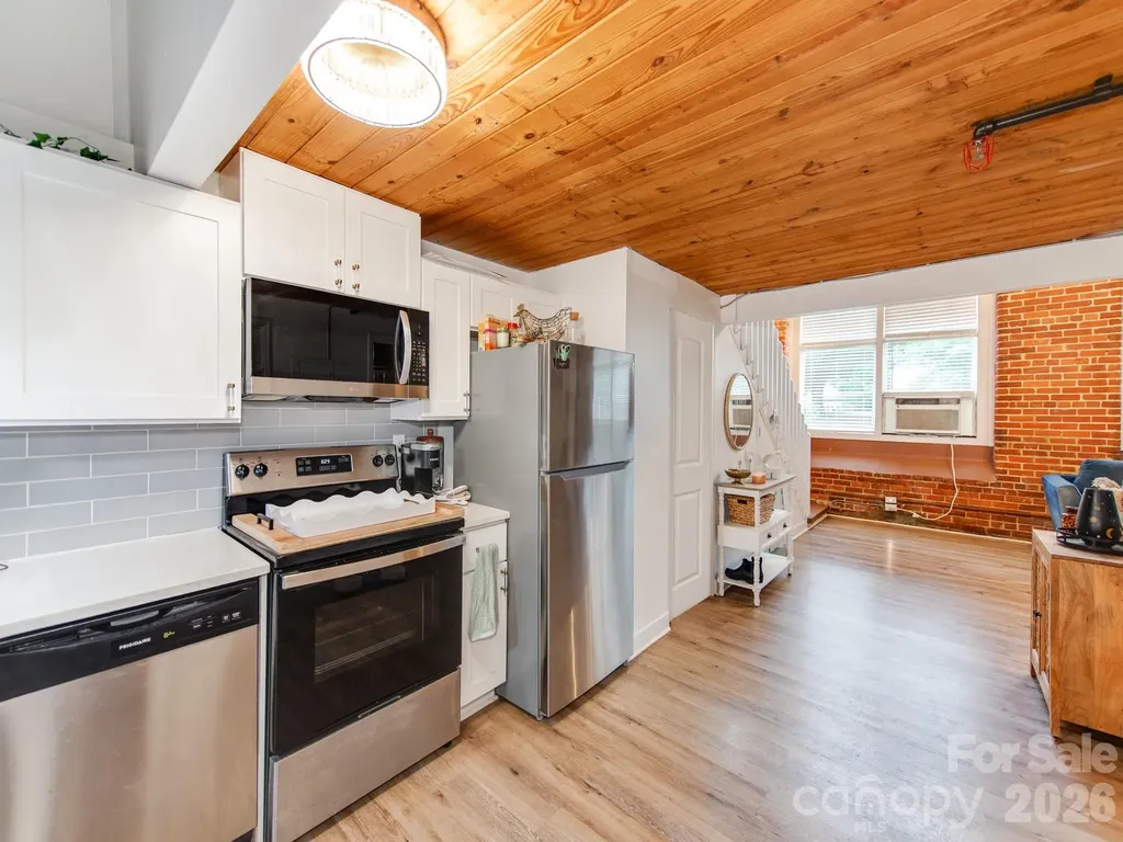 201 Hoskins Road S Charlotte NC 28208