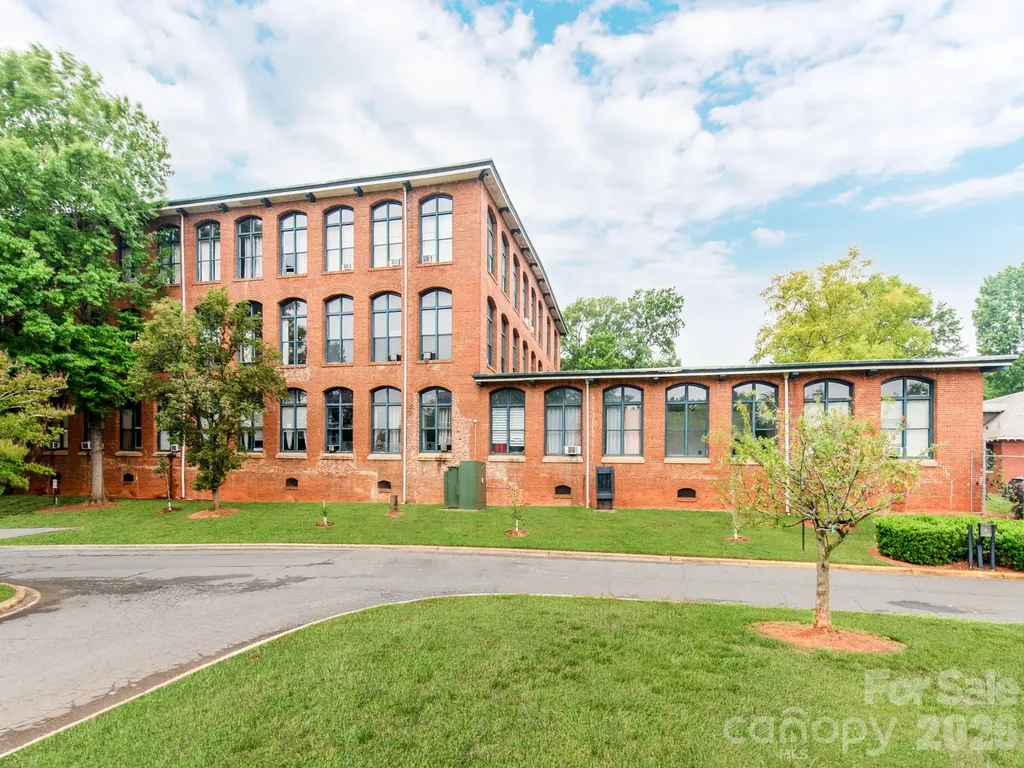 201 Hoskins Road S Charlotte NC 28208