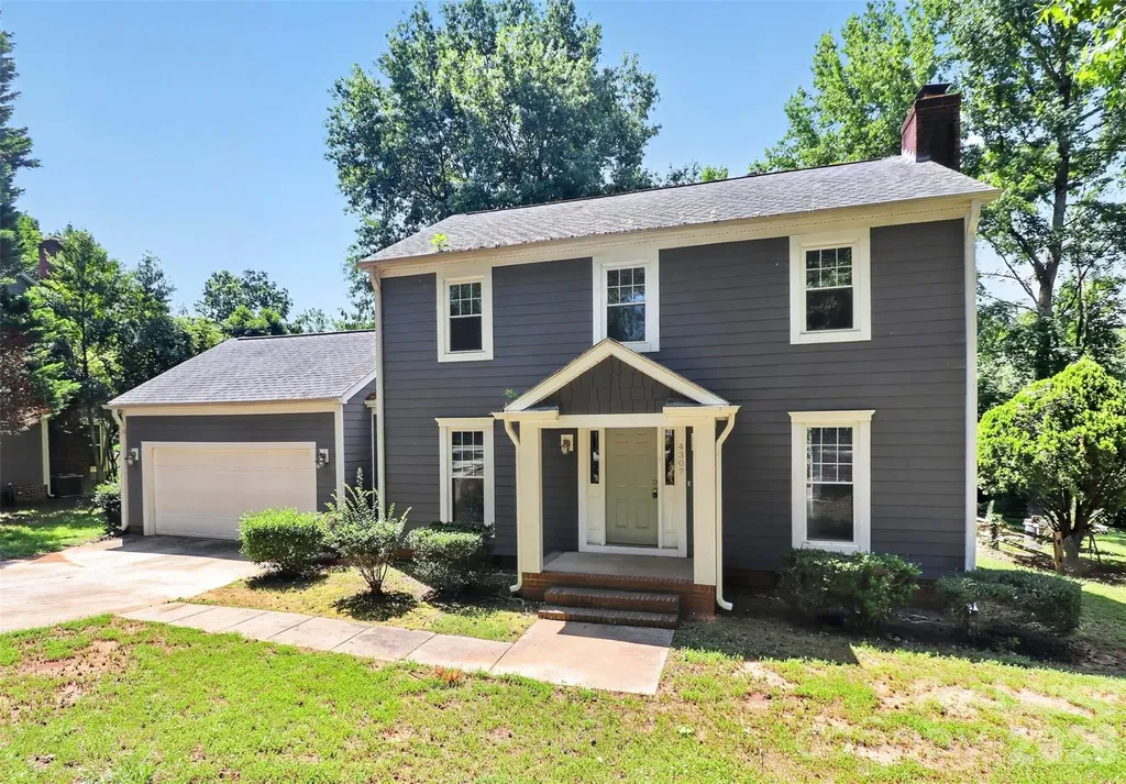 4307 Saxonbury Way Charlotte NC 28269