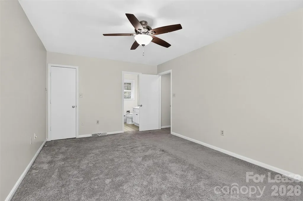 4307 Saxonbury Way Charlotte NC 28269