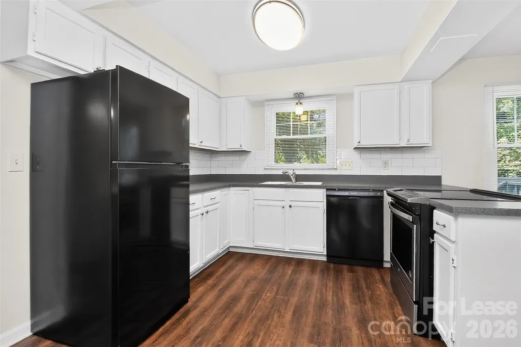 4307 Saxonbury Way Charlotte NC 28269