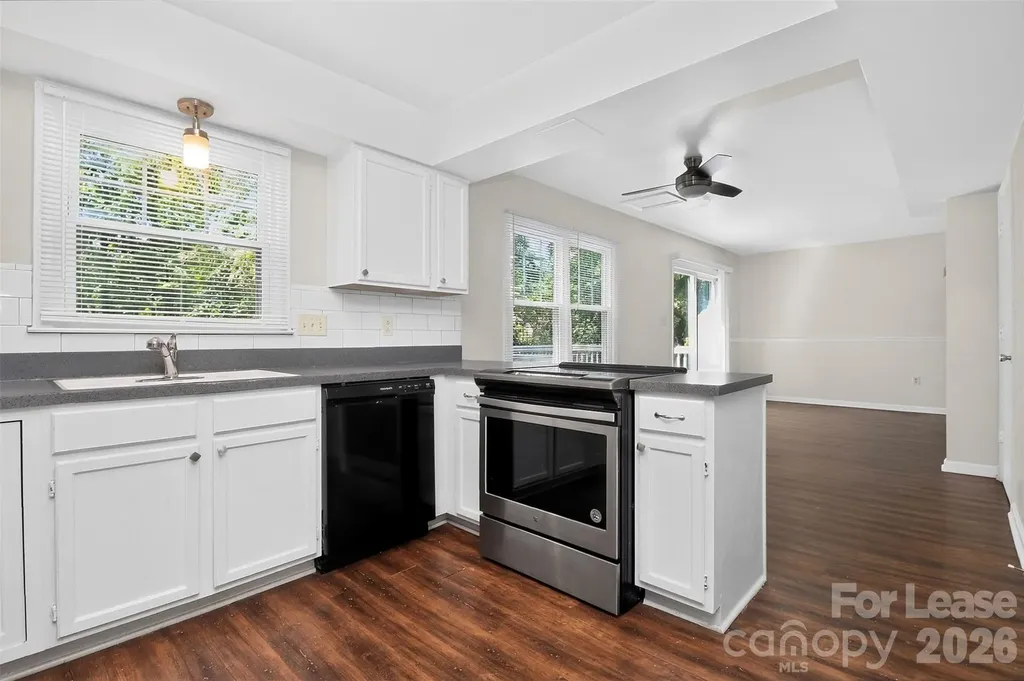 4307 Saxonbury Way Charlotte NC 28269