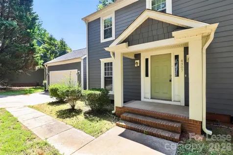 4307 Saxonbury Way Charlotte NC 28269