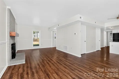 4307 Saxonbury Way Charlotte NC 28269