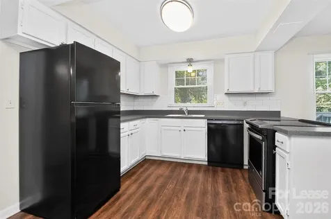 4307 Saxonbury Way Charlotte NC 28269