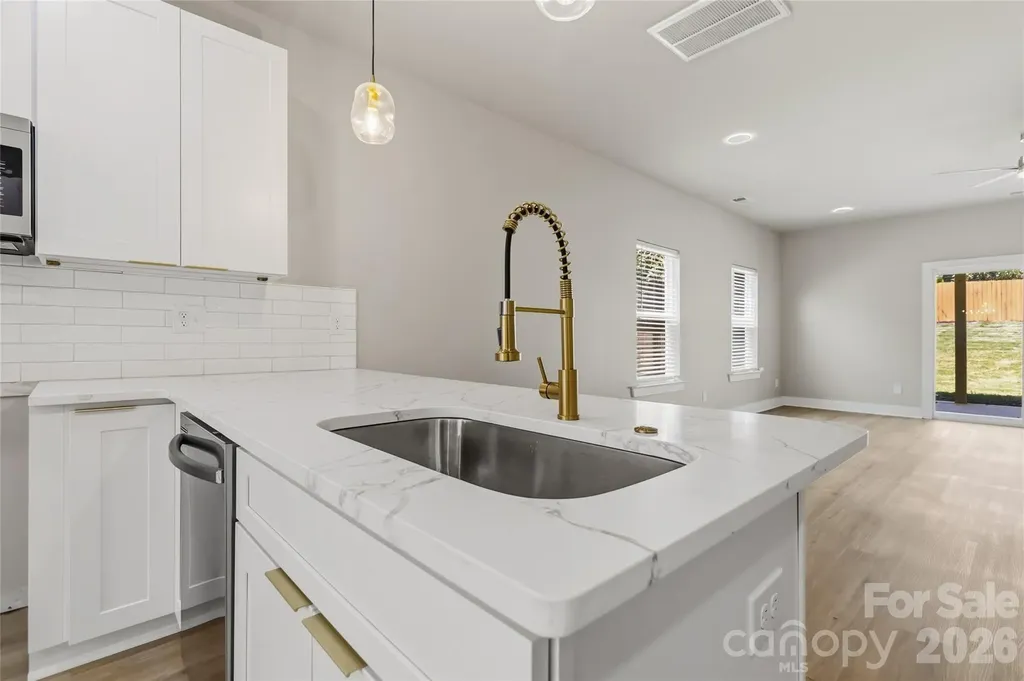 709 Pennsylvania Avenue Charlotte NC 28216